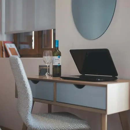 Bluebell Luxury ハニア