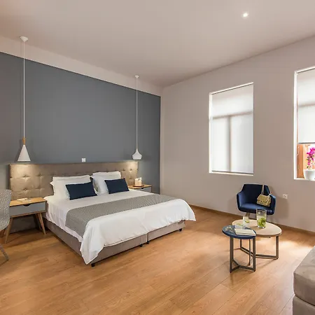 מלון דירות Bluebell Luxury 4*