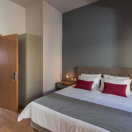 Bluebell Luxury מלון דירות 4*